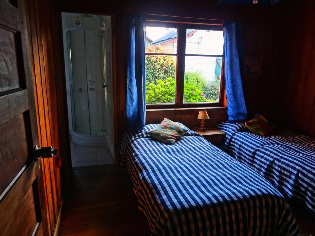 Hostal La Maison Pucon Room photo