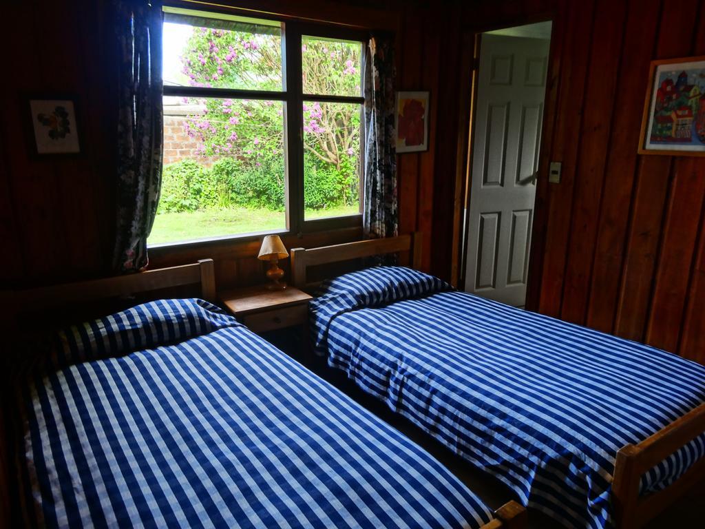Hostal La Maison Pucon Room photo